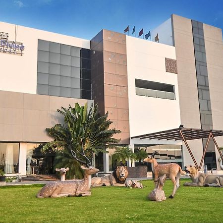 Pride Divine Resort Somnāth Exterior foto